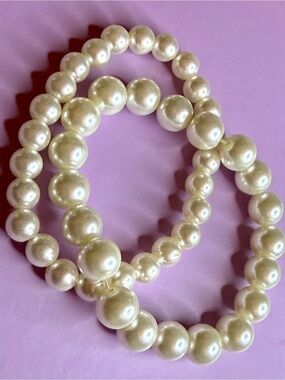 2 Classic Cream Pearl Bracelet Strand for Women have nice weight stretchy